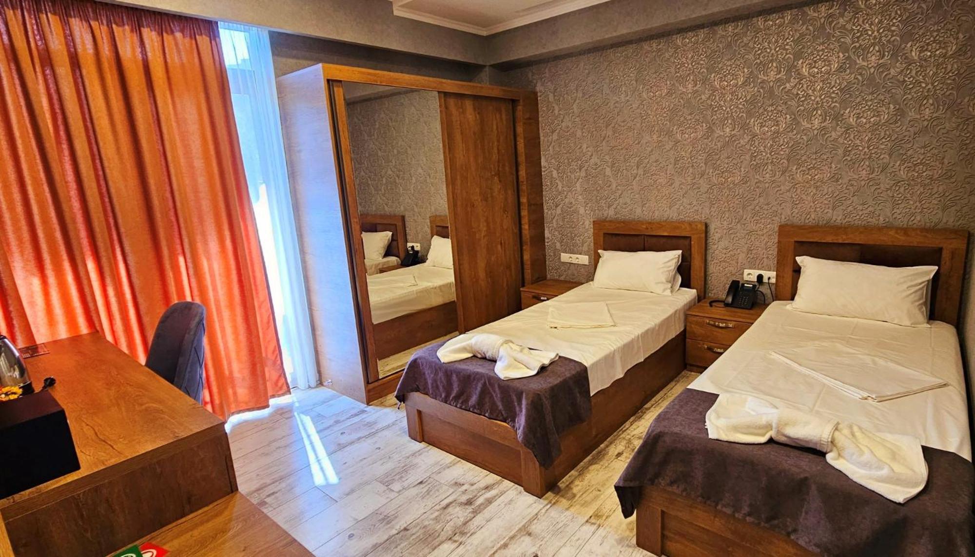 Sierra Hotel Tbilisi Eksteriør billede